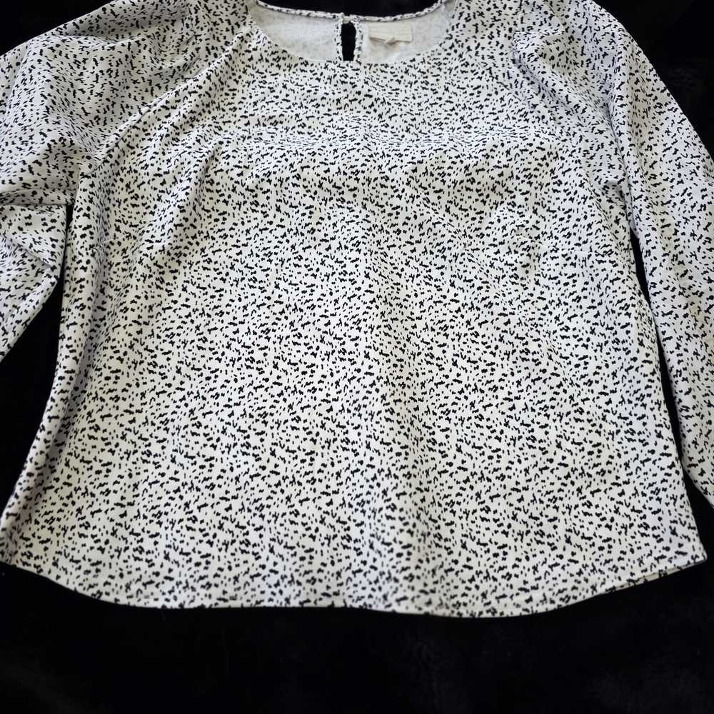 MELLODAY Monochrome Patterned Blouse - Picture 7 of 10